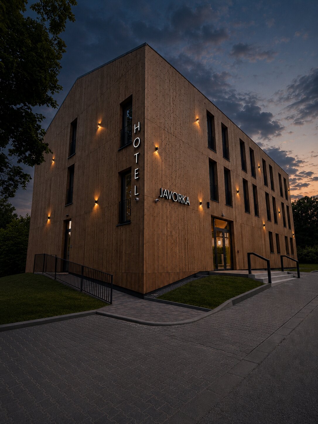 Hotel Javorka ve večerním světle